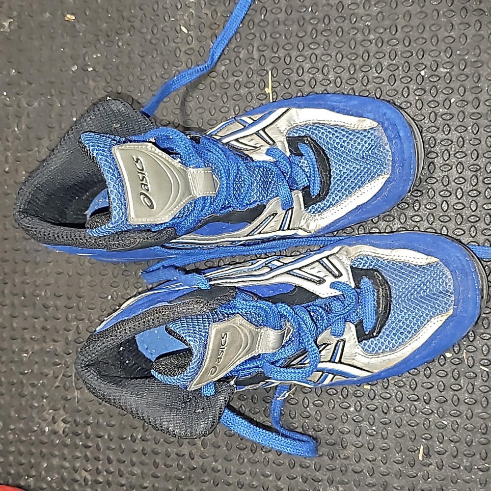 custom asics wrestling shoes